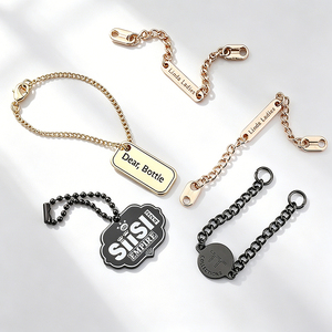 Accesorios de Cadena Metálica de Lujo para Ropa y Bolsos, Etiqueta Metálica para el Cuello con Logotipo de Letra Exclusivo, Adornada con Aleación de Alta Calidad - Product Image 4