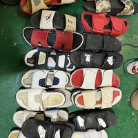 Vente en gros de chaussures nues pour femmes d'occasion pantoufles sandales en ballots chaussures décontractées pour les vacances en plein air pantoufles plates bon marché d'occasion