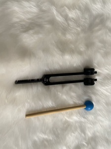Ymby อะลูมิเนียมอัลลอยสีดำ OM 136.1Hz ส้อมเสียงบำบัดโยคะเสียงการทำสมาธิฮวงจุ้ยอ่างอาบน้ำ - Product Image 3