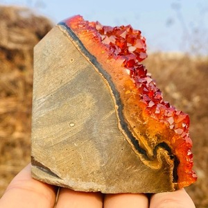 Cristal de Cuarzo Geoda Naranja en Forma Libre, Regalo de Aniversario, Cristal Curativo, Roca Mineral - Product Image 4