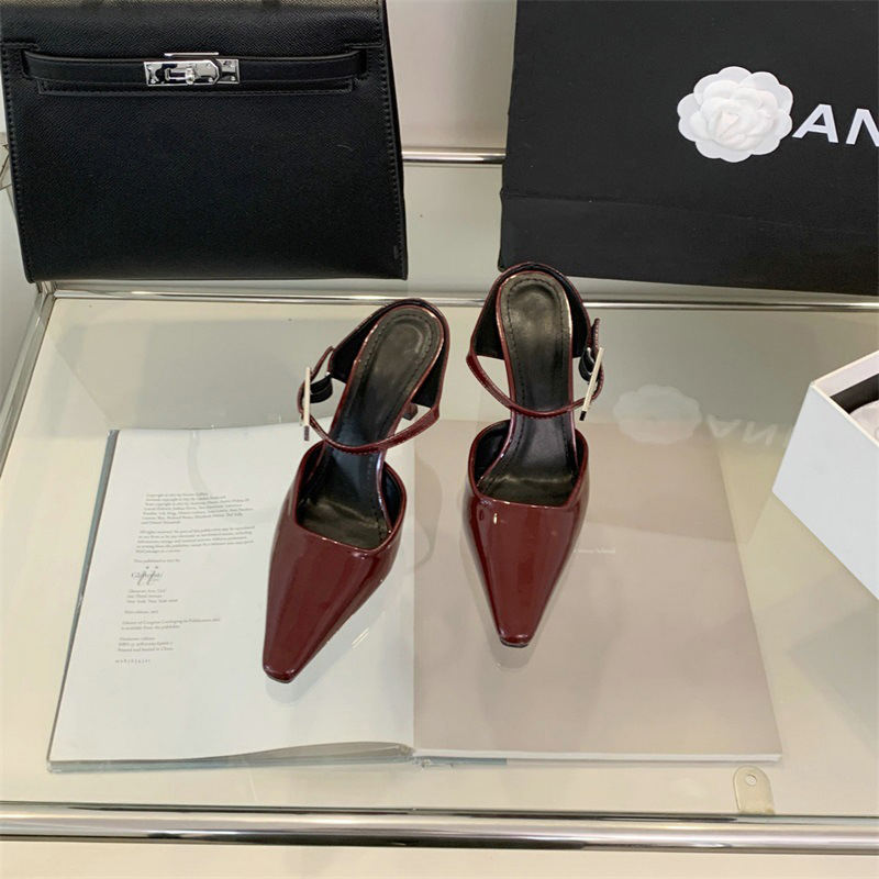 สีเขียวม่วง