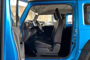 Voiture d'<span class=keywords><strong>Occasion</strong></span> Abordable Suzuki <span class=keywords><strong>Jimny</strong></span> GL 2022 Avec Régulateur de Vitesse SUV - Product Image 2