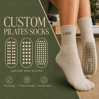 Chaussettes de Pilates personnalisées en coton premium, vert mousse, avec logo brodé, points antidérapants circulaires et plaques de grip personnalisées