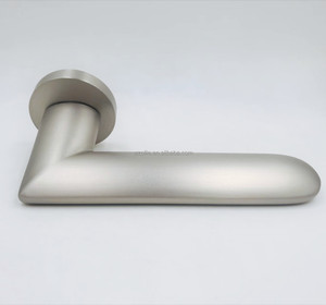 Ensemble <span class=keywords><strong>de</strong></span> serrures <span class=keywords><strong>de</strong></span> <span class=keywords><strong>poignée</strong></span> <span class=keywords><strong>de</strong></span> <span class=keywords><strong>porte</strong></span> moderne sur rosette Quincaillerie <span class=keywords><strong>de</strong></span> <span class=keywords><strong>porte</strong></span> intérieure <span class=keywords><strong>Poignée</strong></span> <span class=keywords><strong>de</strong></span> <span class=keywords><strong>porte</strong></span> avant - Product Image 6