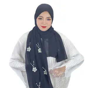 अनुकूलित गरज प्रीमियम शिफॉन हिजाब मोती थोक सस्ते सादे देवियों फैशन शाल स्कार्फ Tuban शैली हिजाब