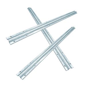 Rail <span class=keywords><strong>de</strong></span> <span class=keywords><strong>guidage</strong></span> robuste <span class=keywords><strong>pour</strong></span> <span class=keywords><strong>portail</strong></span> <span class=keywords><strong>coulissant</strong></span> à fond courbé - Système <span class=keywords><strong>de</strong></span> rail en acier galvanisé <span class=keywords><strong>pour</strong></span> roue <span class=keywords><strong>de</strong></span> <span class=keywords><strong>portail</strong></span> <span class=keywords><strong>coulissant</strong></span> - Product Image 6