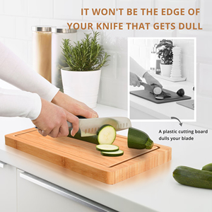 Tabla de cortar lisa de bambú Tabla de cortar gruesa con mango y ranura para jugo - Product Image 3