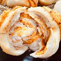 Vente en gros de pains et brioches chinois congelés halal, emballés en boîte Huajuan, pour le petit-déjeuner des enfants et des adultes, épicés et salés