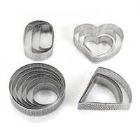 Anneau à mousse en acier inoxydable 304 perforé au laser, ovale, en forme de cœur, en forme d'éventail, rond, en forme de tour, anneau à tarte perforé