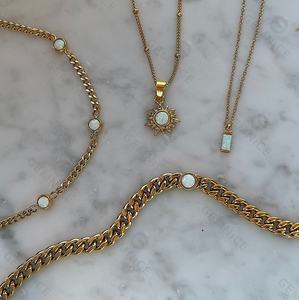 เครื่องประดับชุบทองคุณภาพดี ราคาดี เครื่องประดับสแตนเลส สร้อยคิวบาแฟชั่น สร้อยข้อมือโอปอล - Product Image 2