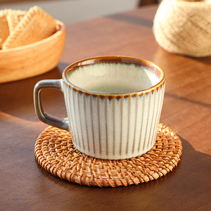 Mug en céramique rayé, porcelaine résistante à la chaleur, style nordique, tasse à café pour usage quotidien et cadeaux - Product Image 1
