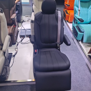 Siège de voiture universel pour Toyota avec appuie-tête latéral renforcé, soutien des cuisses réglable, accoudoirs et porte-gobelets pour la conduite quotidienne - Product Image 4