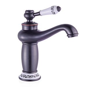 Robinet de <span class=keywords><strong>lavabo</strong></span> rétro en laiton, style européen antique, en porcelaine bleue et blanche, monotrou, eau chaude et froide, vente en gros - Product Image 3