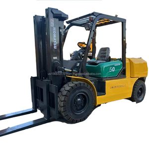 Montacargas Komatsu FD50 de 5 Toneladas y 3 Metros con Dos Mástiles, Excelente Rendimiento, Máquina Elevadora Komatsu Original - Product Image 1