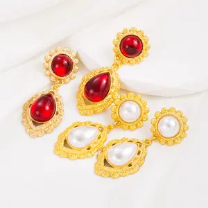 2023 New Arrival fashion jewelry Retro palace ethnic drop shaped pearl ruby earrings baroque classic oval resin pendant earrings