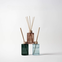 Vente chaude Reed Diffuseur Bouteilles 150ML Rond Bois Couvercle Bouteille En Verre Ambre Diffuseur Chambre Diffuseur Bouteille Avec Bâton