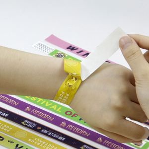 Pulseras Desechables de Papel Impresas Personalizadas, Ecológicas e Impermeables para Eventos Promocionales y Festivales con Color y Logotipo Personalizados - Product Image 4