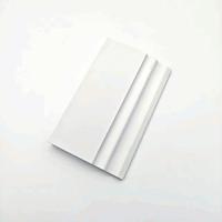Plinthes en MDF apprêtées en gros, apprêtées au gesso, à bon prix