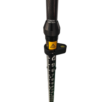 Poteau télescopique GNSS RTK Rover en fibre de carbone à 2 sections de 2m avec verrouillage pour l'arpentage