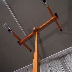 Cardinale Wheels 1.38-3.35 m Élévateur de panneau télescopique avec moteur à pompe et moteur pour hôtels-Tout neuf - Product Image 4