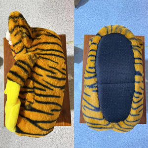 Mignon hiver chaud moelleux maison intérieur doux antidérapant fausse fourrure mignon peluche coquelicot chambre <span class=keywords><strong>chaussures</strong></span> pour femmes pantoufles pour femmes - Product Image 3