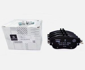 Pastillas de freno originales para <span class=keywords><strong>Mercedes</strong></span> Benz W176 W246 W242 C117 X117 X156 OE A0004203002 A0084200620 A0004208700 - Product Image 1
