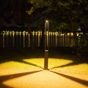 Lampadaire solaire d'extérieur à LED blanc chaud 2700K IP66, corps en fer, abat-jour en verre non amovible, détecteur de mouvement, intensité variable - Product Image 6