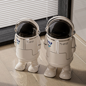 Astronaut Shape Waste Bin With Lid Indoor Use 1.8kg 2.3kg HL-301 HL-302 HL-3011 HL-3012 - Product Image 1