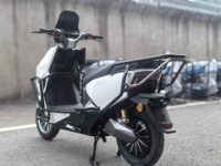 Trottinette de Mobilité Partagée Alia Streetbikes, Moteur 72V, Vitesse >80km/h, Système de Batterie Interchangeable, Châssis Renforcé pour