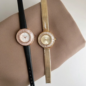 Montre <span class=keywords><strong>IBSO</strong></span> Nouveau Modèle 9218 Quartz Cadran 28mm Étanche 30M Bracelet en Maille Acrylique Compacte Diamants Commerce Extérieur Transfrontalier - Product Image 1