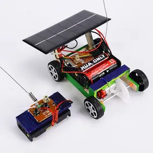 DIY मिनी लकड़ी कार रिमोट कंट्रोल वाहन मॉडल सौर बच्चों खिलौना उपहार