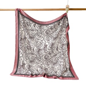 Écharpe en soie pour femmes, 90x90cm, imprimé rose, écharpe carrée, accessoire de mode multifonctionnel, cadeau - Product Image 4