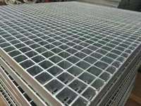 Grille en acier allié haute résistance avec revêtement en zinc, pour charges lourdes, sols industriels extérieurs et ateliers, avec tests de qualité stricts