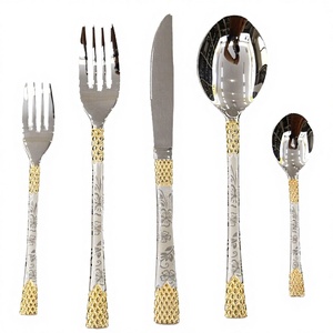 Juego de Cubiertos MYD Sostenibles y Reutilizables de Acero Inoxidable con Acabado Espejo, Cubertería Dorada de Alta Calidad para Camping - Product Image 3