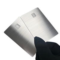 Carte bancaire verticale en acier inoxydable de qualité supérieure 0,8 mm, brossée, avec fente pour puce 4442 et bande magnétique