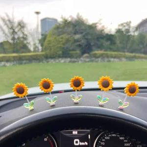 Décoration de voiture tournesol en plastique à ressort, pour tableau de bord et rétroviseur, ensemble cadeau décoratif pour l'intérieur de la voiture - Product Image 4