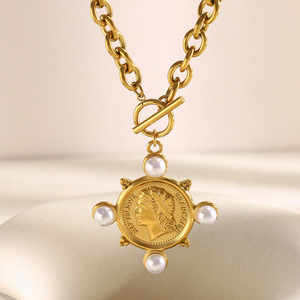 Collar con Colgante <span class=keywords><strong>de</strong></span> Moneda <span class=keywords><strong>de</strong></span> Acero Inoxidable Chapado en Oro <span class=keywords><strong>de</strong></span> 18K YF8001, Adorno <span class=keywords><strong>de</strong></span> Perlas, Retrato <span class=keywords><strong>de</strong></span> <span class=keywords><strong>Reina</strong></span> Grabado, Joyería Impermeable - Product Image 3