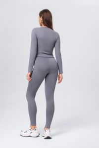 Set da yoga in 2 pezzi, girocollo, manica lunga, top corto, vita alta, leggings lunghi, senza cuciture, tinta unita - Product Image 2