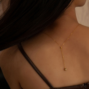 สร้อยคอพร้อมจี้รูปหัวใจและกิ่งก้านดอกกุหลาบสไตล์ใหม่แบบเรียบง่ายเครื่องประดับเสื้อผ้าปรับได้ - Product Image 4