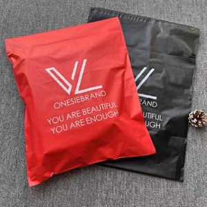 Màu đỏ tùy chỉnh in màu đỏ Poly bưu phẩm gửi thư Túi Glossy quần áo gói vận chuyển túi với biểu tượng tùy chỉnh - Product Image 1