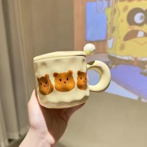 Mug en céramique jaune lait avec ours, design coréen, tendance sur internet, mignon, pour couple, petit déjeuner, café, avec couvercle - Product Image 3