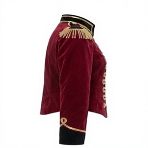 เสื้อแจ็คเก็ตยูนิฟอร์มสีแดงกำมะหยี่สำหรับผู้ชาย แต่งชายเสื้อและกระดุม  สำหรับการแสดงบนเวที พิธีการ  รับทำโลโก้ตามสั่ง OEM - Product Image 5