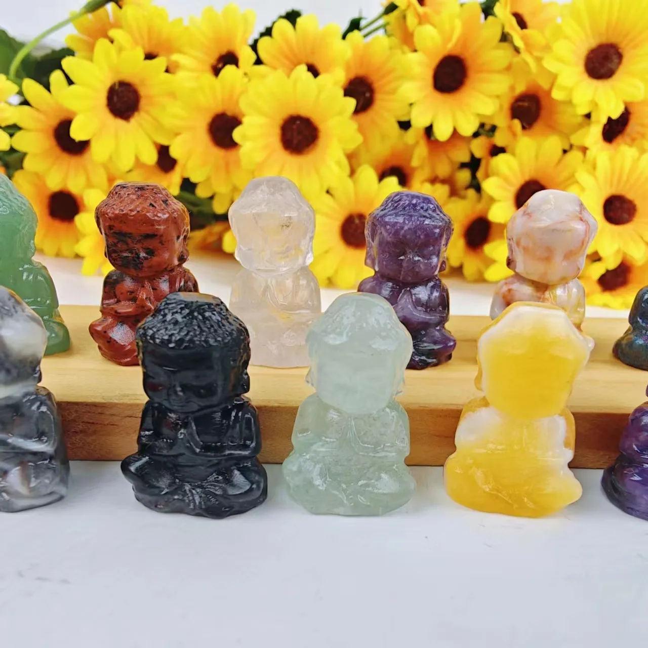 Heilung 3 cm Buddha Crystal Crafts Kleine Edelstein Folk Carving Mini Kristall Buddha Zum Verkauf