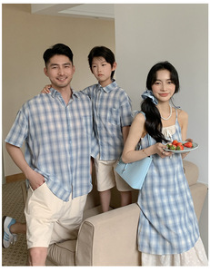 Completo Coordinato Estivo 2026 per Famiglia: Abito Scozzese Mamma e Figlia, Camicia <span class=keywords><strong>Papà</strong></span> e Figlio con Pantaloncini F22M - Product Image 1