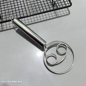 Herramienta de amasado en espiral de acero inoxidable para uso en panadería - Product Image 2