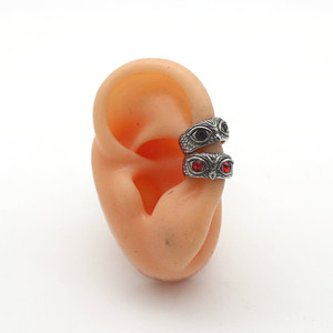 Pendientes de aro con forma de búho yunnique, de acero inoxidable, con piedras preciosas rojas, para hombres y mujeres, estilo gótico retro, a la moda - Product Image 4