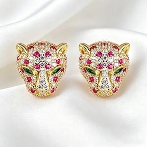 Pendientes de tuerca con cabeza de <span class=keywords><strong>Pantera</strong></span> <span class=keywords><strong>Rosa</strong></span> 2026, chapados en oro, de aleación de cobre, diseño de animal, regalo de aniversario para niños, de moda - Product Image 2