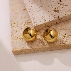 Pendientes Geométricos Unisex de Aro Hueco con Bolas Redondas, Chapados en Oro, de Acero Inoxidable Hipoalergénico, Estilo Vintage - Product Image 5
