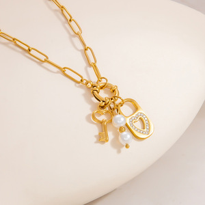 Collar de cadena chapado en oro con colgante de candado en forma de corazón para mujer, joyería de moda, cadena para clavícula con baño de oro de 18K - Product Image 4