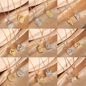 Collana con Ciondolo in Ottone Traforato Fatto a Mano, Elegante e Delicato, con Motivi Luna, Stella, Montagna e <span class=keywords><strong>Mare</strong></span>, per Donna, Uso Quotidiano, Regalo - Product Image 4